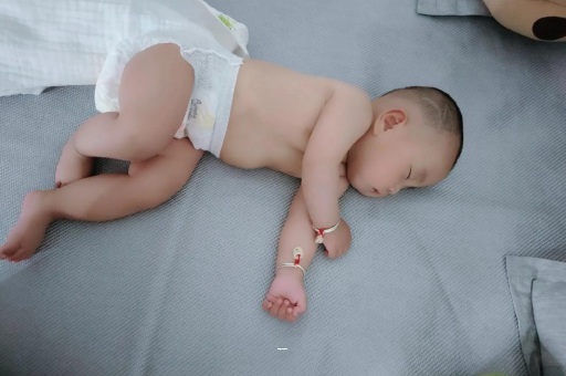亳州宝宝突然很多眼屎